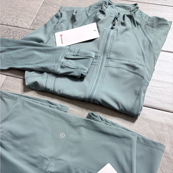 Snatching Sage Green Lululemon Set (Size 10) – Body-Hugging & Flattering Fit - Picture 2 of 3